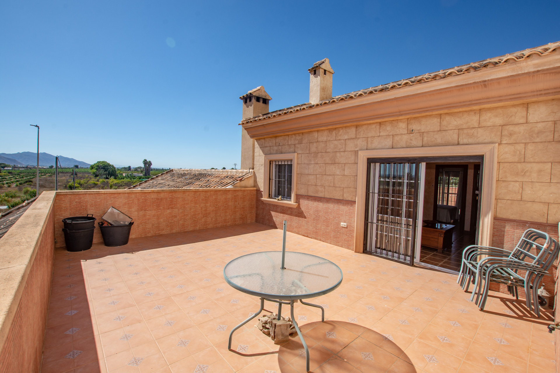 Terraza casa en venta Albatera Terraza exterior soleada en casa en venta en Albatera